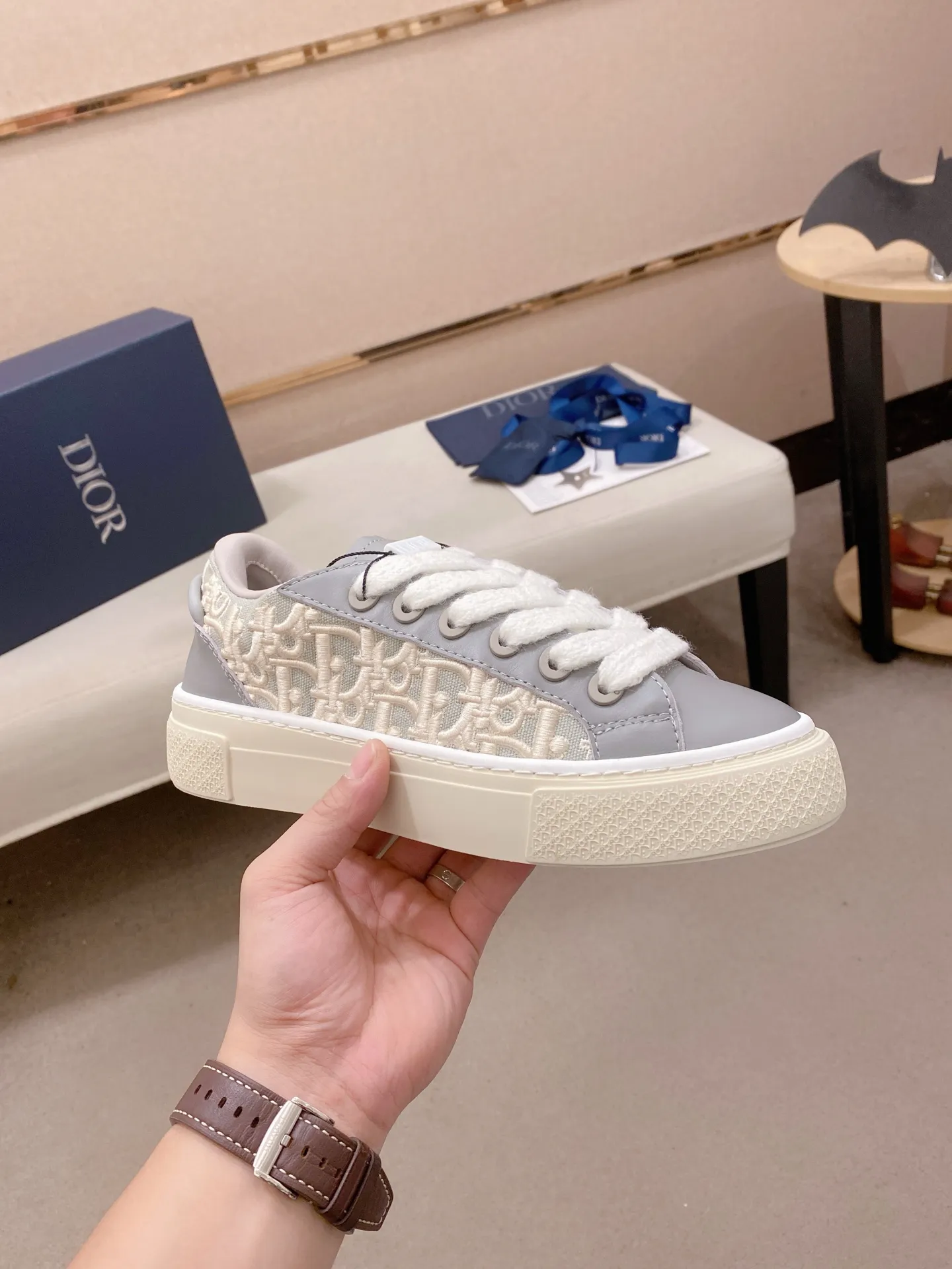 Factory price: 300 Men's shoes 💰[Dior·Dior] Top 🔍Couple style 💏🔍New casual sports style couple shoes, new four-season design, perfect workmanship, lace-up lazy style to create cabinet quality, upper: imported first-layer cowhide, sheepskin lining is soft and comfortable, ultra-light TPU wear-resistant outsole, simple, versatile fashion men's shoes, excellent color code number 35--44